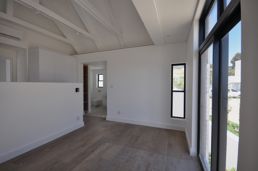 3 Bedroom Property for Sale in La Roche Western Cape